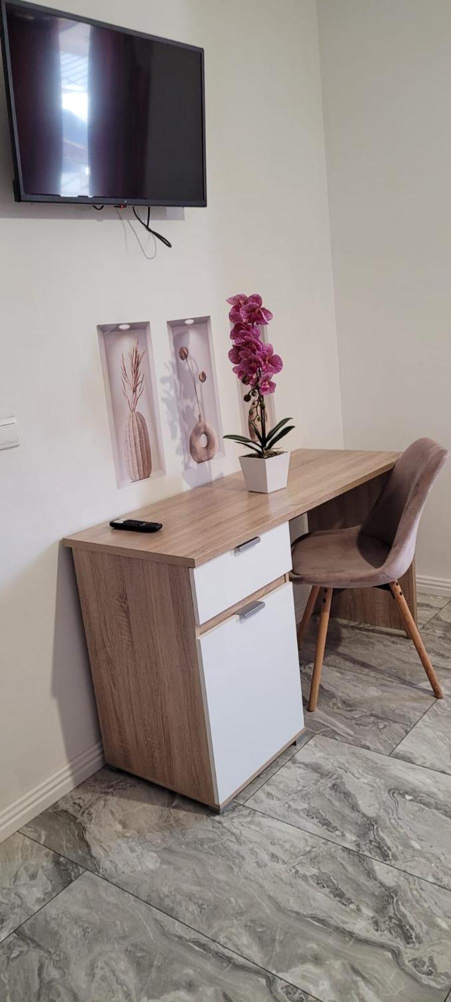 Casa Iris Apartment ยาช ภายนอก รูปภาพ